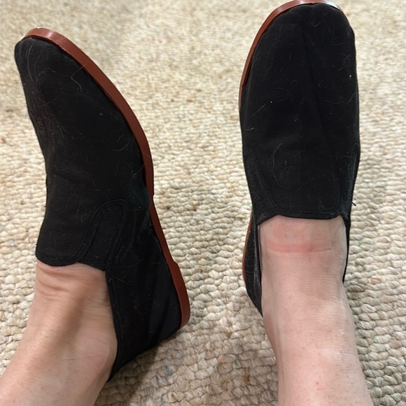 House slippers 🥿 - Picture 1 of 2